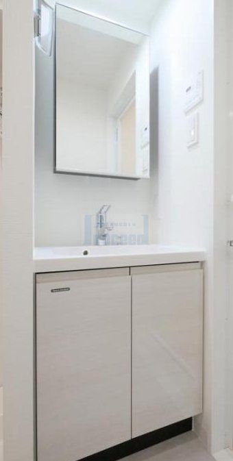 洗面設備　うれしい独立洗面台！