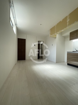 居室・リビング　GRANDIR岸里　リビング