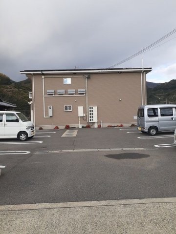 駐車場　駐車場完備です