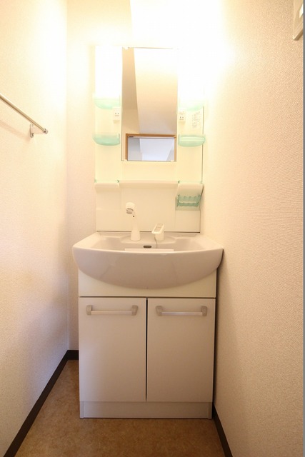 洗面設備　シャワー付洗面台