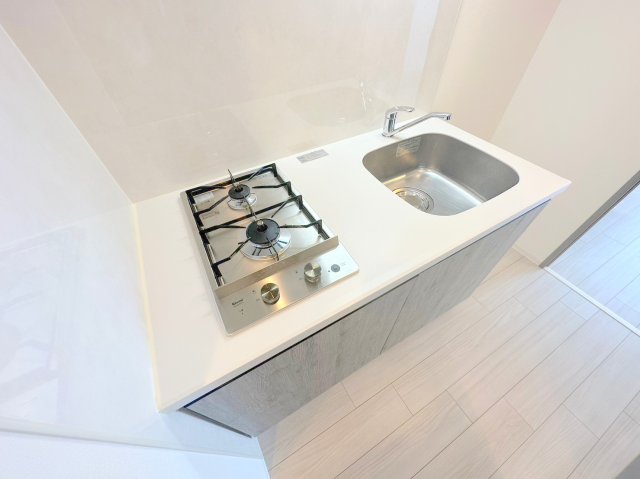 キッチン　落ち着いた色合いのキッチン。使い勝手も良いです。