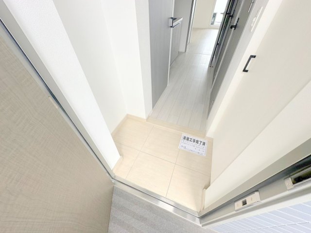 玄関　玄関が大きいと、とても解放感があります。