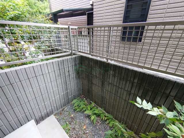 バルコニー　メイプルハウス