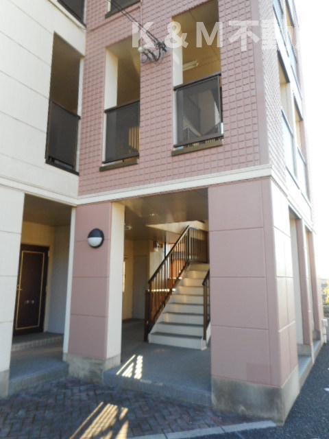 エントランス　建物の内部です