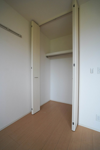 収納　同じ建物の別のお部屋