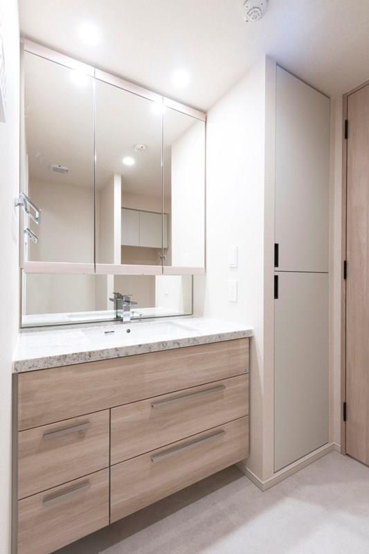 洗面設備　※別部屋の参考写真です。