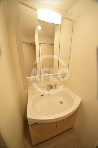 洗面設備　スプランディッド難波WEST　独立洗面台