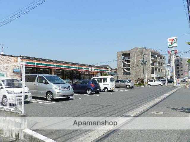 コンビニ　セブンイレブン小倉徳力新町店（コンビニ）まで385m