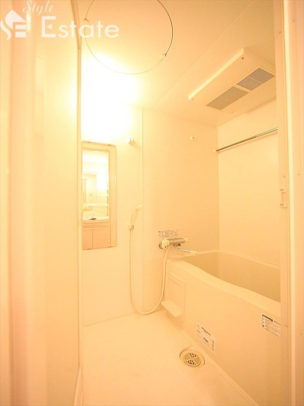 バス・シャワールーム　バスルーム