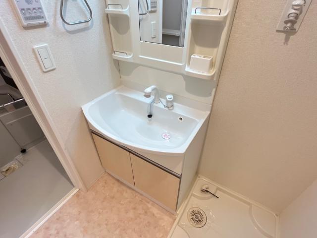 洗面設備　洗髪洗面化粧台