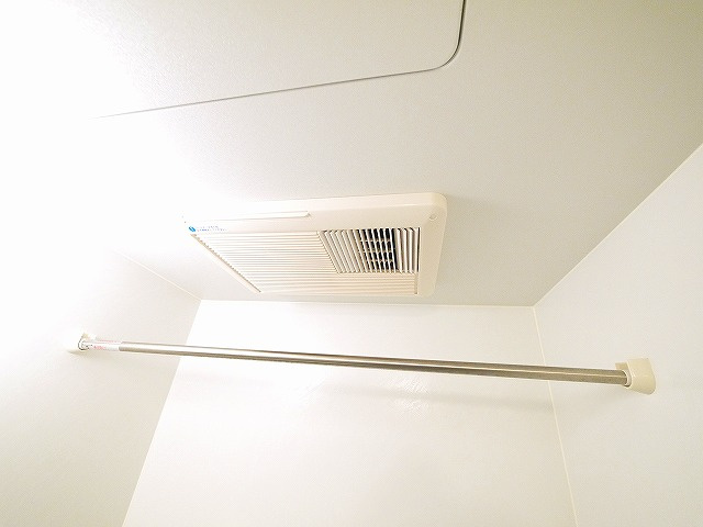その他設備　浴室乾燥機付きです