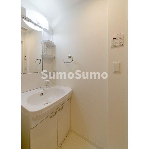 洗面設備　朝の身支度には欠かせない独立洗面化粧台