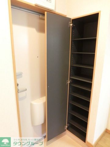 玄関　トールタイプのシューズＢＯＸ