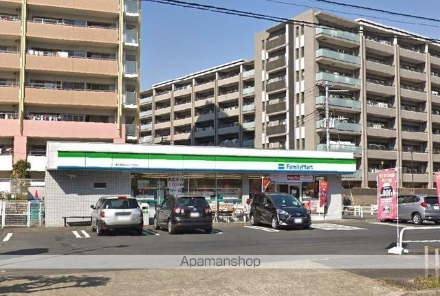 コンビニ　ファミリーマート（コンビニ）まで309m