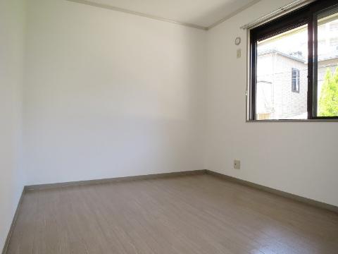 居室・リビング　室内