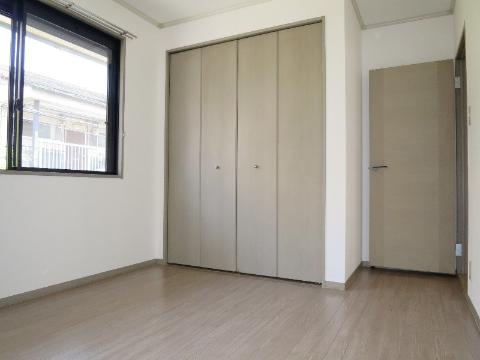 居室・リビング　室内