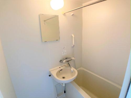 バス・シャワールーム　設備・使用は号室により異なる為、現況を優先いたします。