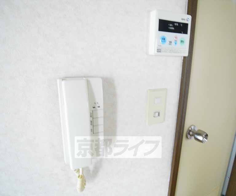 セキュリティ　注）インターホンです