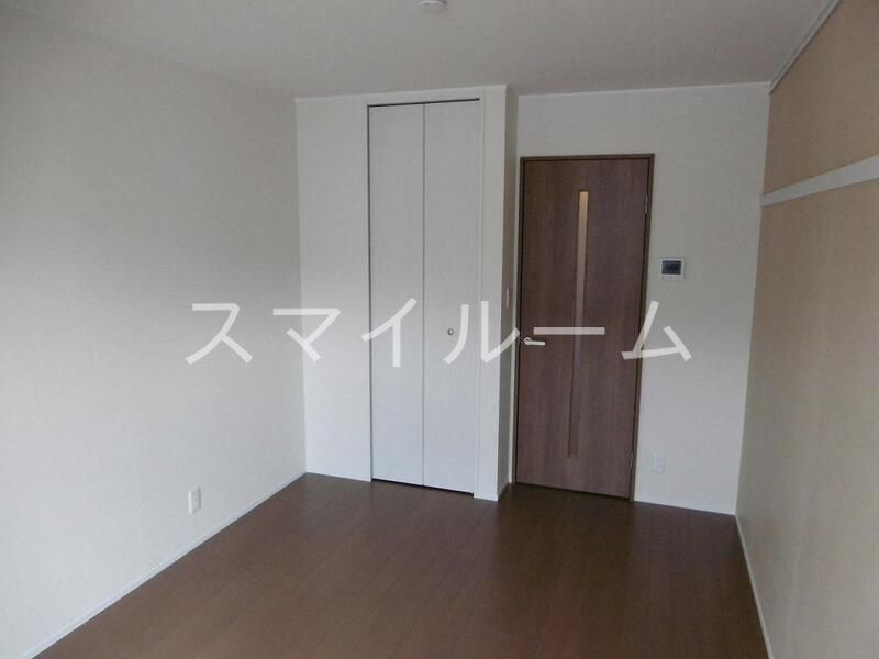 居室・リビング　別部屋参考写真となります。