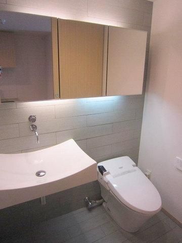 トイレ　洗浄便座