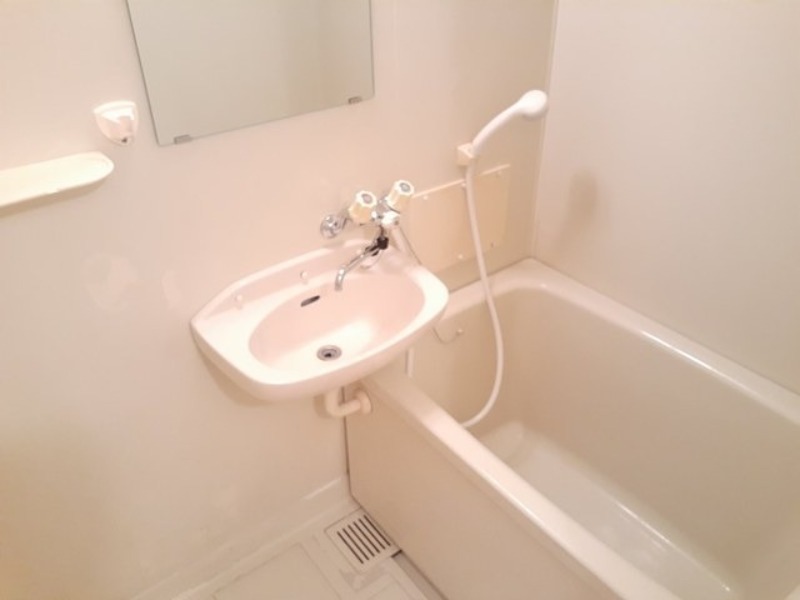 バス・シャワールーム　図面と現状に相違がある場合には現状を優先