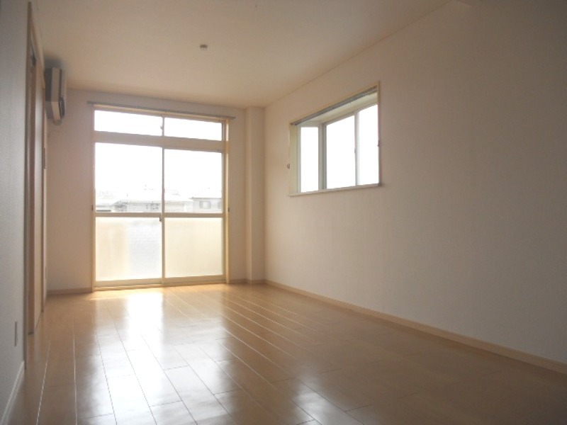 居室・リビング　図面と現状に相違がある場合には現状を優先