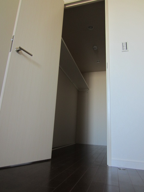 収納　類似写真 別部屋参照・現状優先