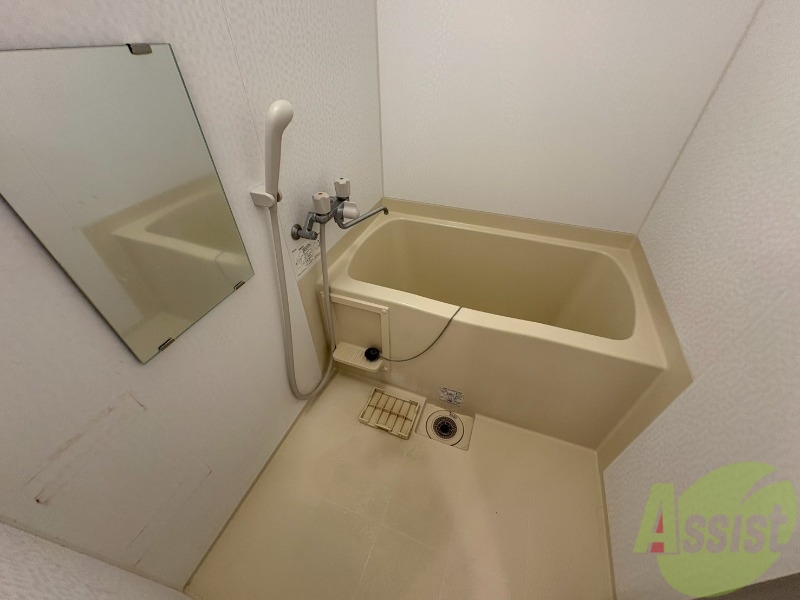 バス・シャワールーム　お風呂です。ゆっくりお風呂につかるのも体に良いですね～