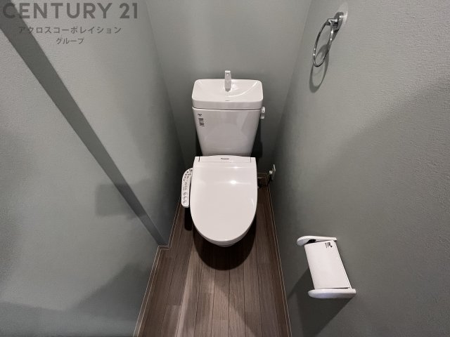 トイレ　温水洗浄便座機能付き♪