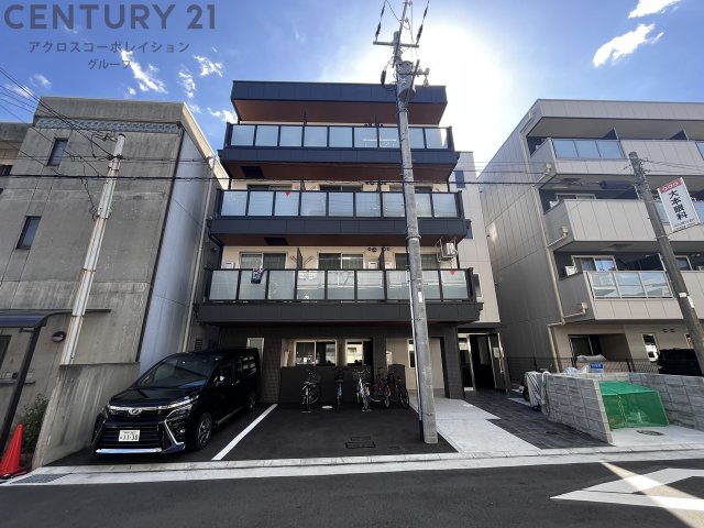 建物外観　オートロック、防犯カメラ完備♪