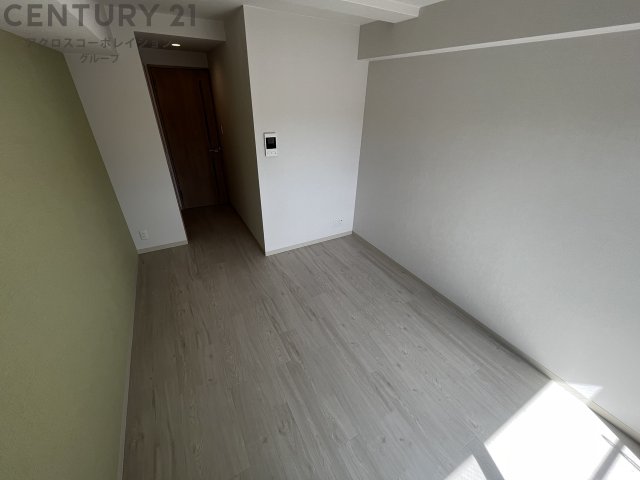 居室・リビング　エアコン付きで快適に過ごせます♪