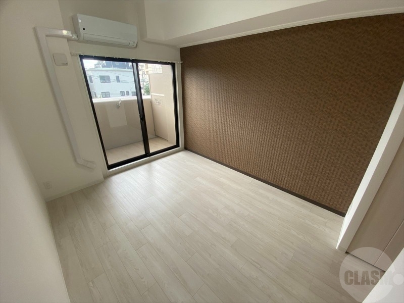 居室・リビング　６．５帖の洋室