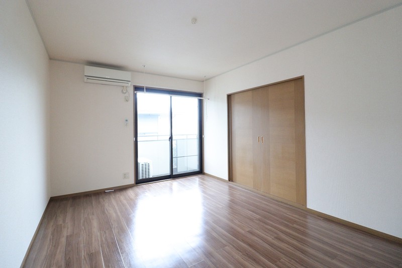 居室・リビング　別室参考写真（反転タイプ）