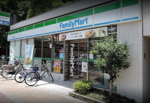 コンビニ　ファミリーマート深江橋駅前店（コンビニ）まで197m