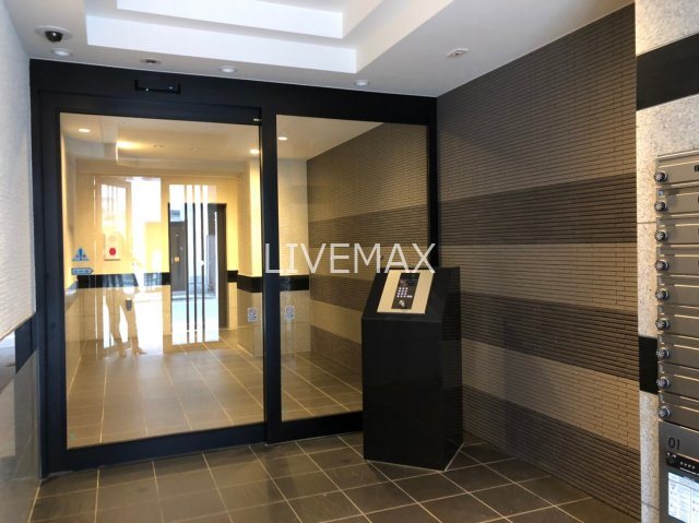 ロビー　仲介手数料は賃料の半月分以下です