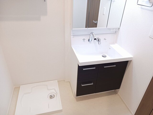 洗面設備　コンパクトで使いやすい洗面所