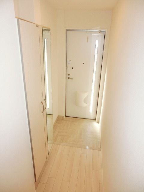 玄関　シューズボックス付きの玄関です