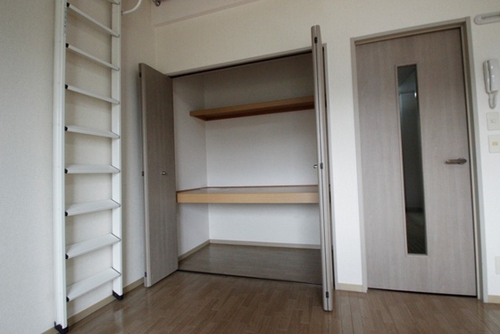 収納　※別部屋の写真です