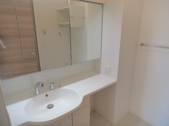 洗面設備　洗髪洗面化粧台