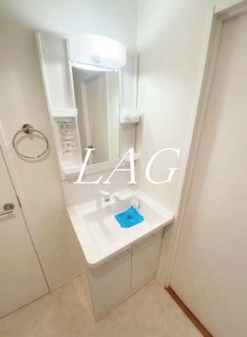 洗面設備　独立洗面台です。