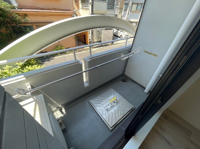 バルコニー　※別の部屋の写真です