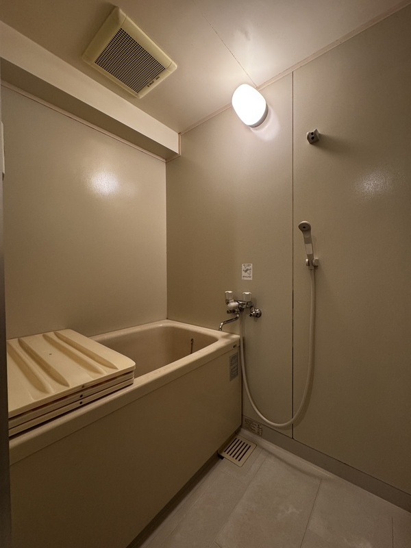 バス・シャワールーム　※別部屋参考写真