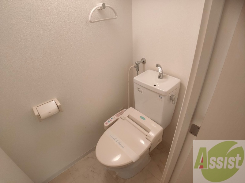 トイレ　トイレです。ウォシュレット付を探している方、おすすめです。