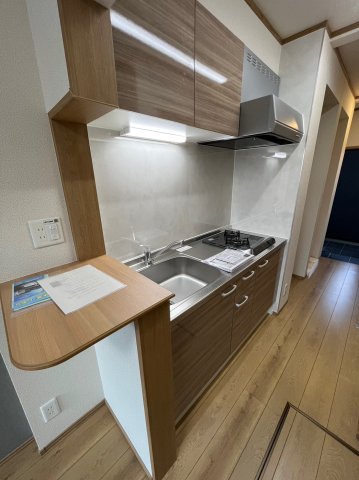 キッチン　同物件内102号室の写真です