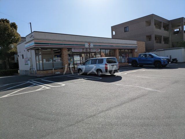 コンビニ　セブン-イレブン 江戸川春江町３丁目店（コンビニ）まで623m