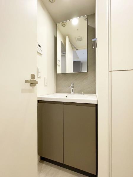 洗面設備　使いやすい洗面所です