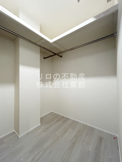 収納　ウォークインクローゼット収納！室内を広くご活用いただけます☆