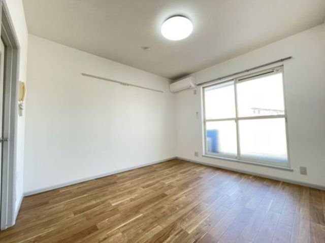 居室・リビング　※同物件別号室（イメージ）