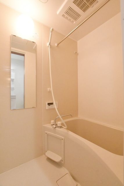 バス・シャワールーム　★★浴室乾燥機付きバスルーム★★