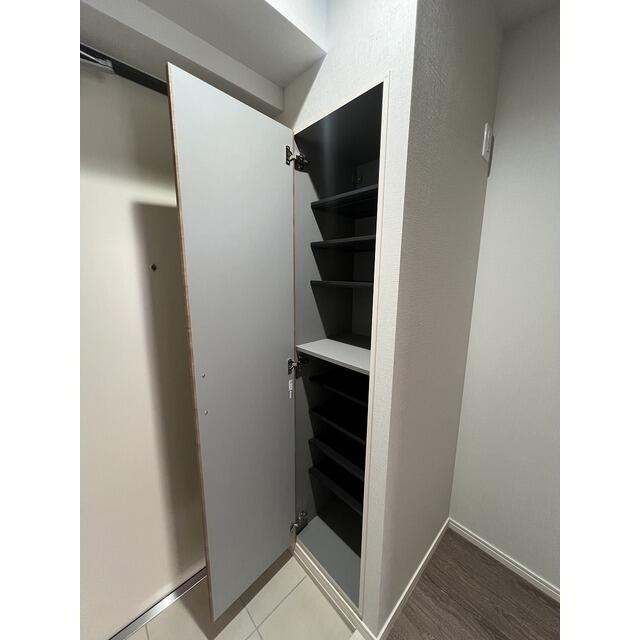 収納　シューズボックス